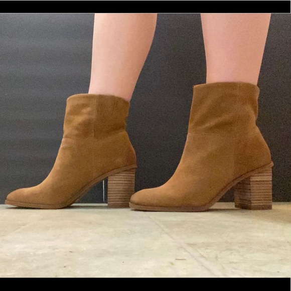 Lucky Brand caramel Brown suede ankle bootie Sz 8.5 - Picture 5 of 8